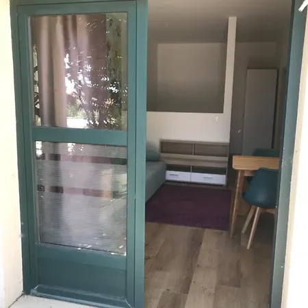 Nice Location For Quiet Retreat Or Active Holidays